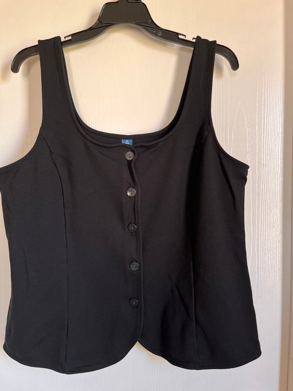 Lot of 2 Old Navy Women's XL Tall Scoop Neck Button-Front Tank Tops Black & Blue